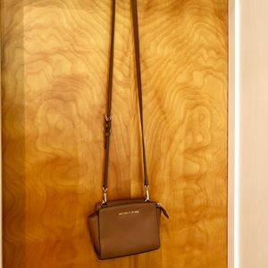 Michael Kors Crossbody
